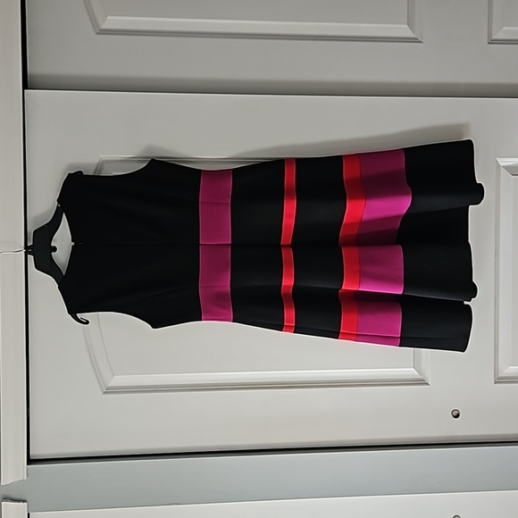 Lined, fabric has great weight/stretch, vivid stripes. - Picture 4 of 6